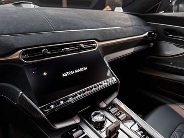 Aston Martin Vanquish V12 — photo 24