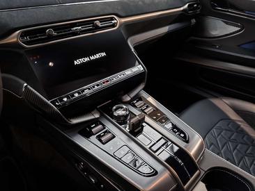 Aston Martin Vanquish V12 — photo 25