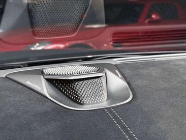 Aston Martin Vanquish V12 — photo 26