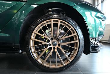 Aston Martin DBX 707 — photo 21