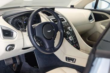 Aston Martin Vanquish Shooting Brake — photo 3