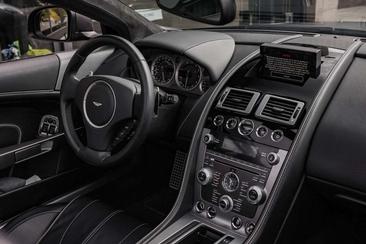 Aston Martin DB9 Volante — photo 16