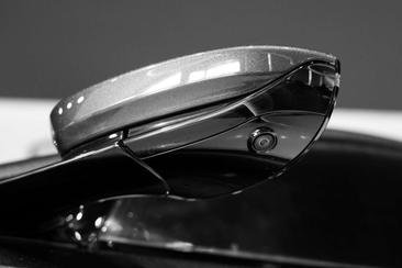 Aston Martin DBS Superleggera — photo 7