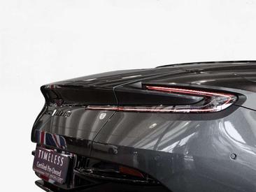 Aston Martin DB12 Volante — photo 8