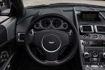 Aston Martin DB9 Volante — photo 17