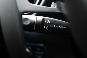 Aston Martin Vantage 4.0 V8 Carbon-ext — photo 41