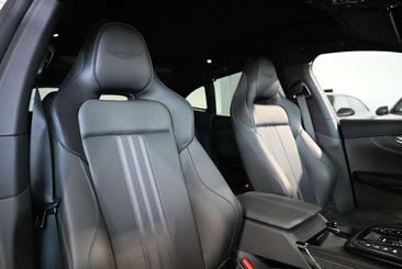 Aston Martin DBX 707 — photo 33