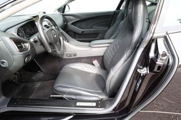 Aston Martin Vanquish S — photo 16