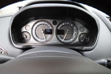 Aston Martin Vanquish S — photo 18