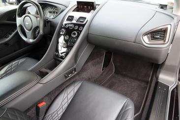 Aston Martin Vanquish S — photo 19