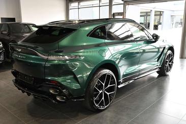 Aston Martin DBX S Malachite Green — photo 11