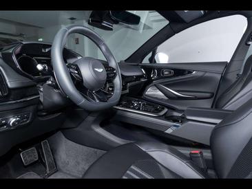 Aston Martin DBX 4.0 V8 Biturbo — photo 11