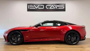Aston Martin DBS V12 5.2 Superleggera — photo 3