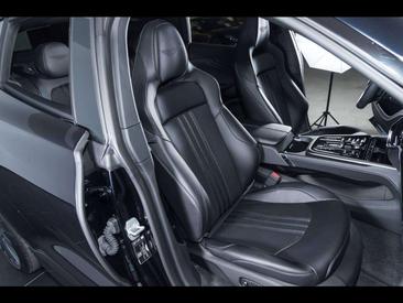 Aston Martin DBX 4.0 V8 Biturbo — photo 16