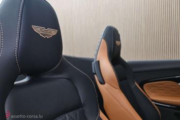 Aston Martin DB12 Volante — photo 36
