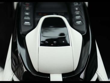 Aston Martin Vantage Coupe V8 — photo 14