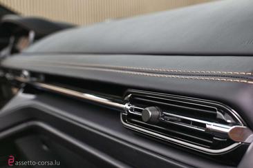 Aston Martin DB12 Volante — photo 38