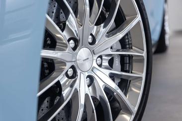 Aston Martin Vanquish Shooting Brake — photo 34