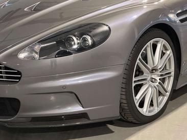Aston Martin DBS 5.9 V12 — photo 11