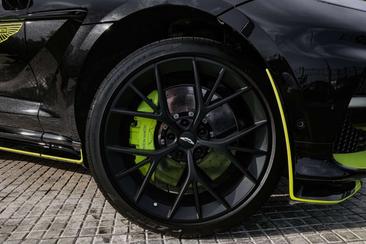 Aston Martin DBX 707 — photo 3