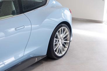 Aston Martin Vanquish Shooting Brake — photo 35