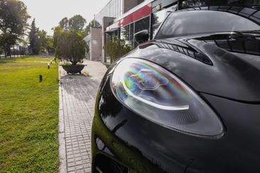 Aston Martin DBX 707 — photo 4