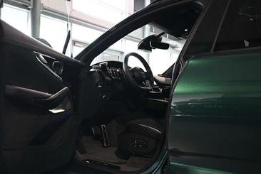 Aston Martin DBX S Malachite Green — photo 25