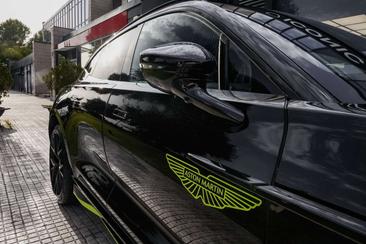Aston Martin DBX 707 — photo 6