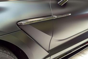 Aston Martin DBX 707 — photo 13
