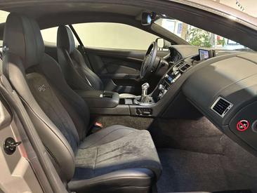 Aston Martin DBS 5.9 V12 — photo 22