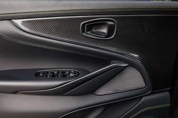 Aston Martin DBX 707 — photo 14