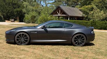 Aston Martin DB9 Coupe V12 5.9 GT — photo 4