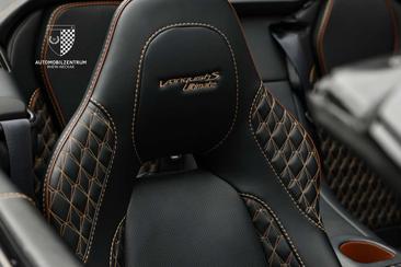 Aston Martin Vanquish Ultimate — photo 22