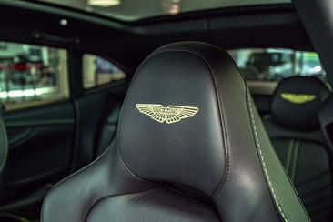 Aston Martin DBX 707 — photo 30