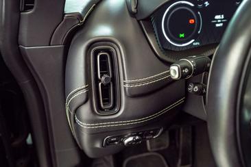 Aston Martin DBX 707 — photo 33