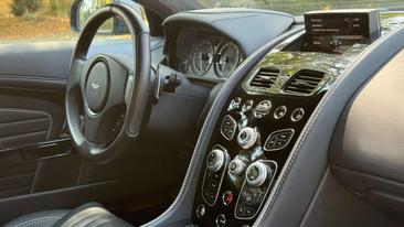 Aston Martin DB9 Coupe V12 5.9 GT — photo 39