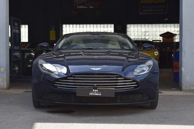 Aston Martin DB11