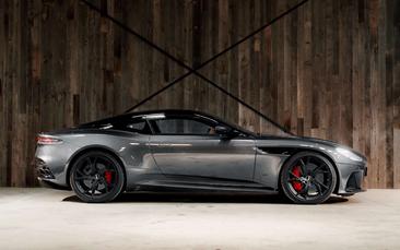 Aston Martin DBS Superleggera — photo 5