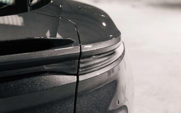 Aston Martin DBS Superleggera — photo 14