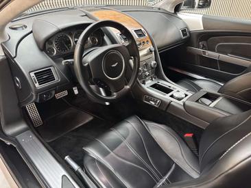 Aston Martin DB9 Volante — photo 10