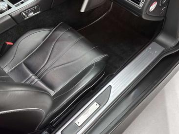 Aston Martin DB9 Volante — photo 20