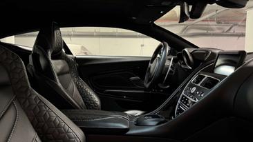 Aston Martin DBS Superleggera — photo 20