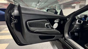 Aston Martin DBS Superleggera — photo 36