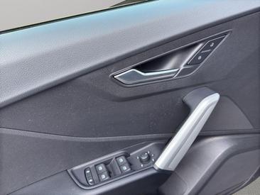 Audi Q2 Advanced 35 TFSI S Tronic — photo 13