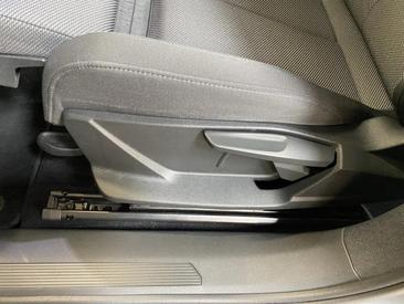 Audi Q4 E-tron 35 E-tron — photo 10