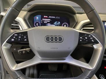 Audi Q4 E-tron 35 E-tron — photo 11