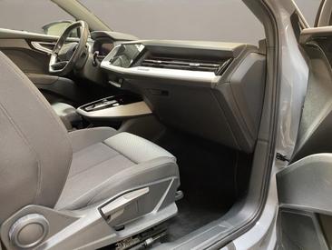 Audi Q4 E-tron 35 E-tron — photo 18