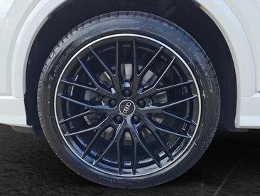 Audi Q2 35 TDI S Tronic — photo 5