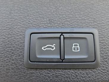 Audi Q2 35 TDI S Tronic — photo 14