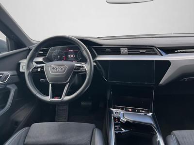 Audi E-tron Advanced 55 Quattro